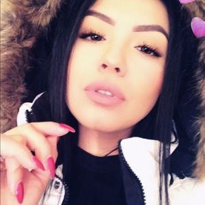 Meet your Posher, Gina